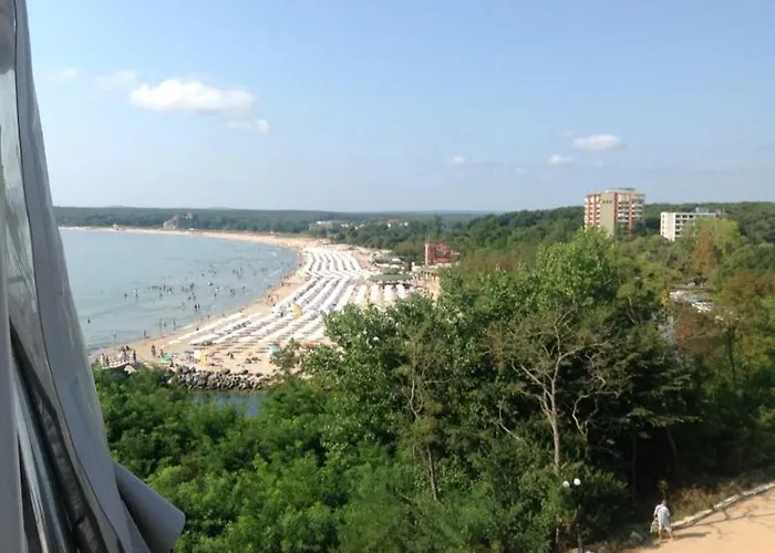 Del Mare Apartment *